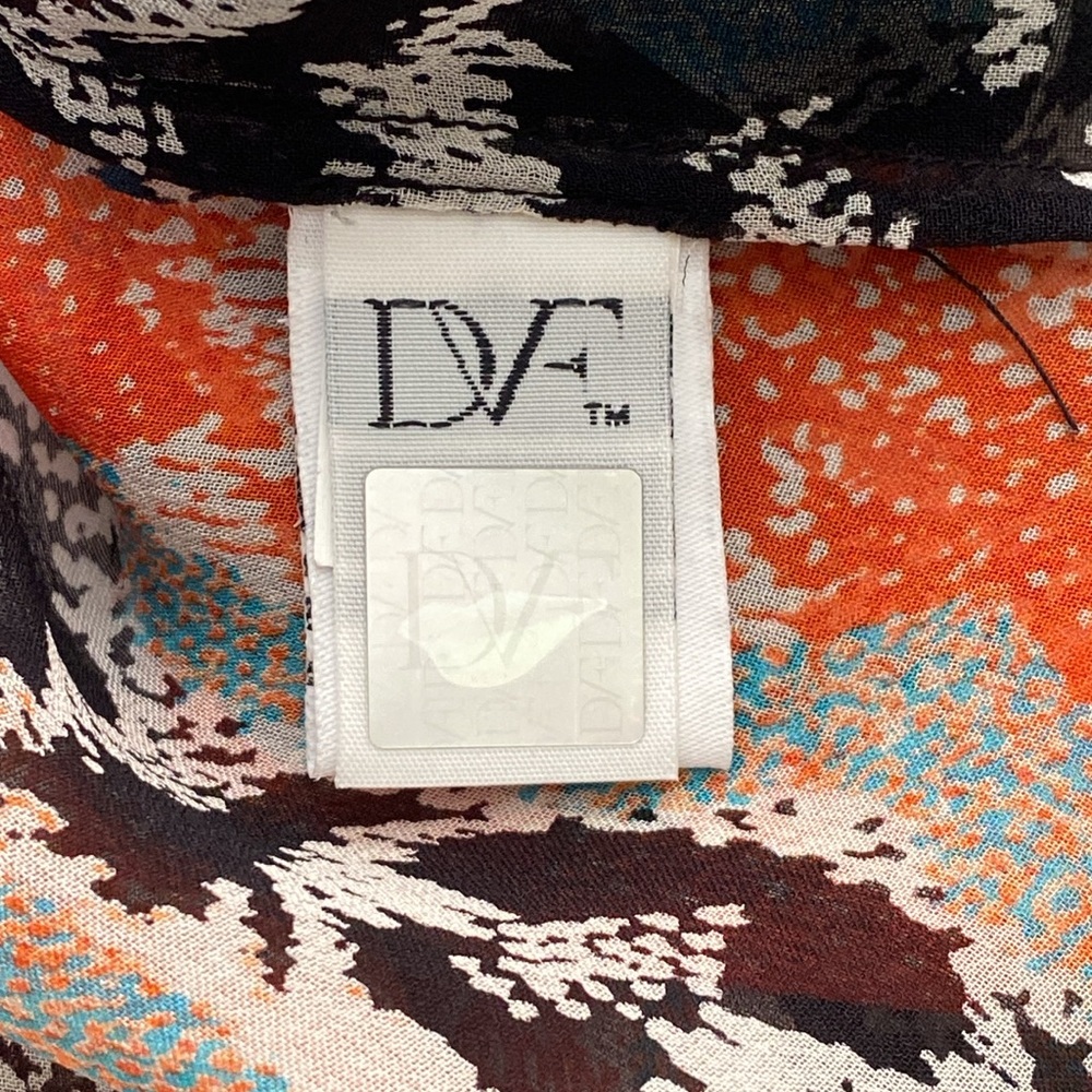 Diane von Furstenberg Gilmore Print Chiffon Silk Blouse - Picture 4 of 8